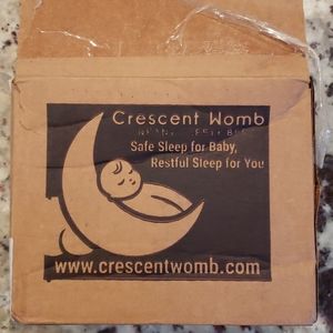Cresent womb